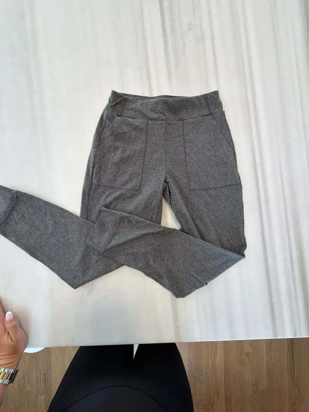Athleta Girl Powervita Jogger Gray Size M 8-10